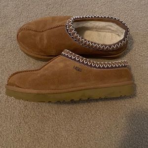 UGG tasman slipper